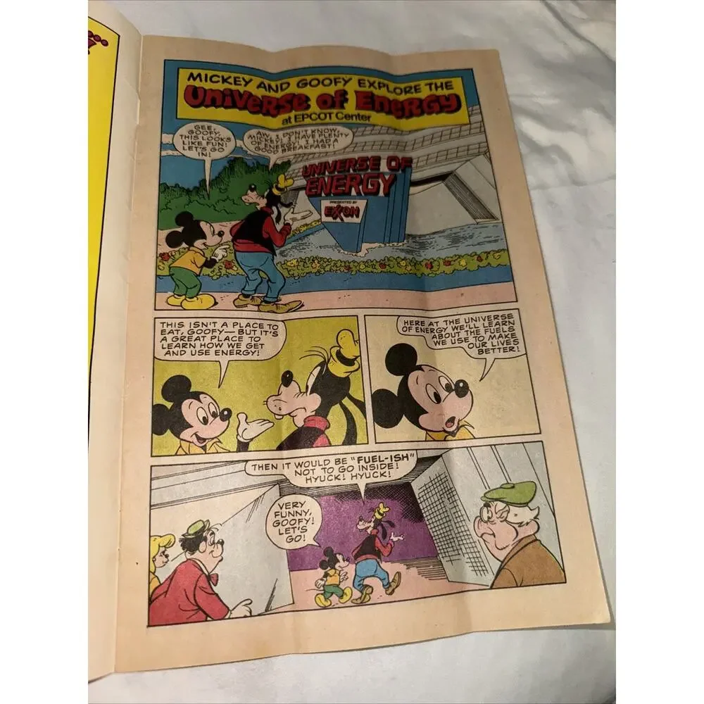 1985 Disney World Epcot Mickey Goofy Explore the Universe of Energy Exxon Comic
